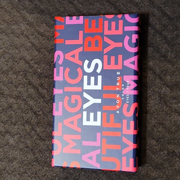 Avon eyeshadow palette - Picture 5 of 6